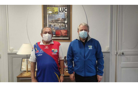 Nouveau logo et tenue du club plus moderne